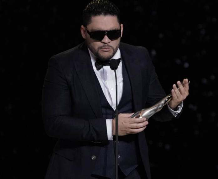 Mujer Bonita merenguero Rafely Rosario en los Premios Soberano 2024